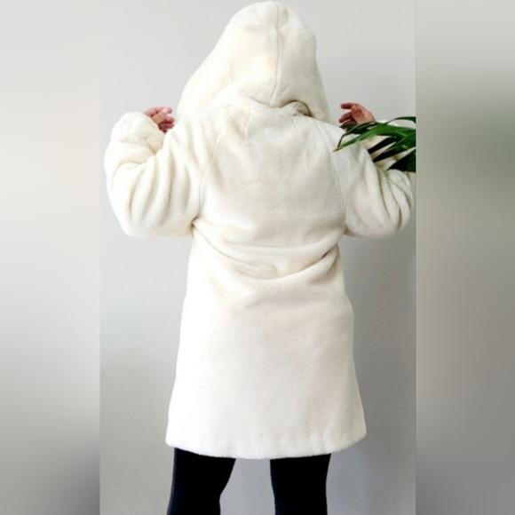 Gallery Women's Super Soft Faux Fur Coat Hooded Hook/Button Ivory Small - Picture 5 of 16